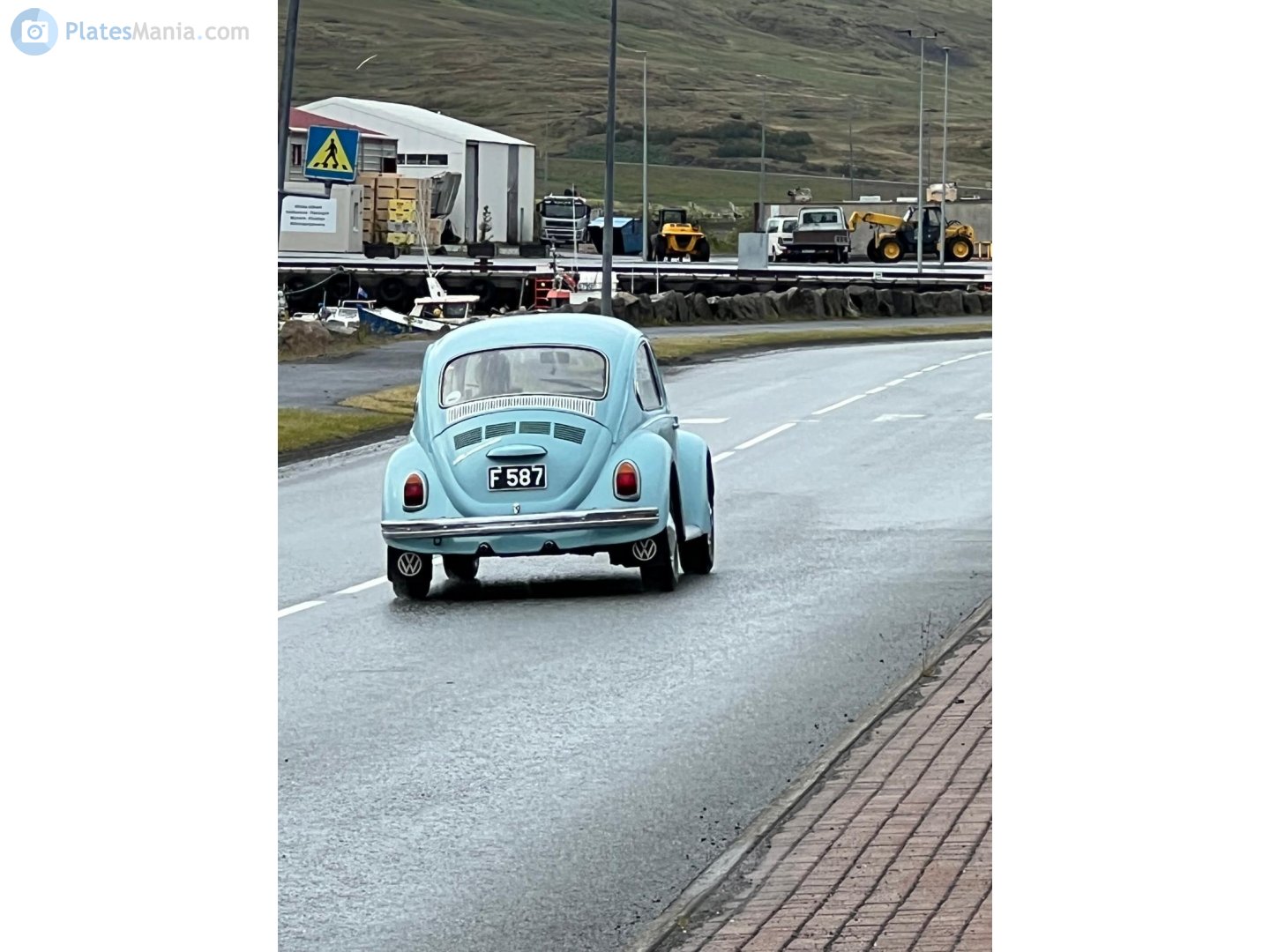 F 587, Volkswagen Beetle 1st gen Sedan (Type 1), 1938­–2003