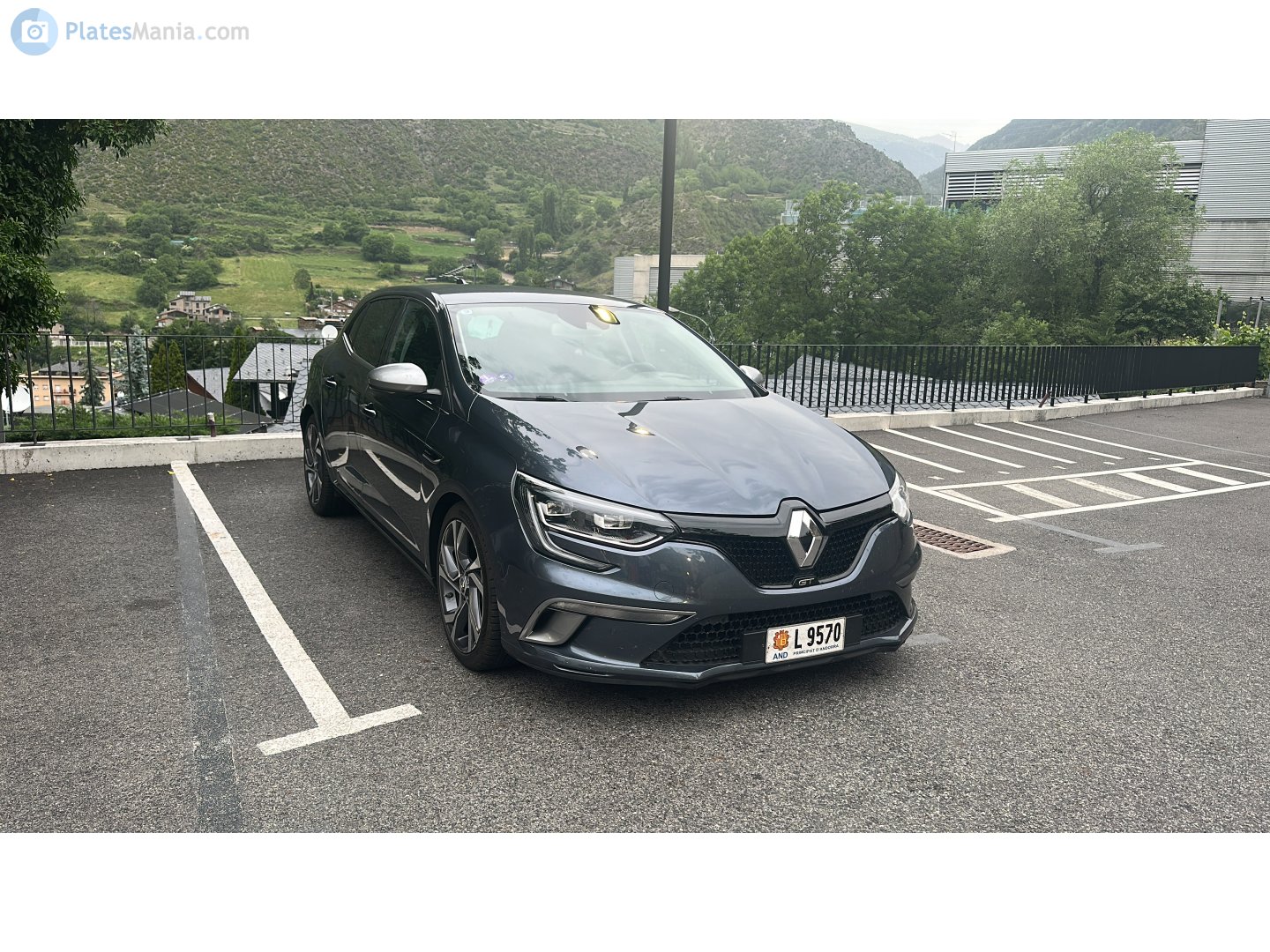 L 9570, Renault Mégane 4th gen Hatch (BFB), 2016–