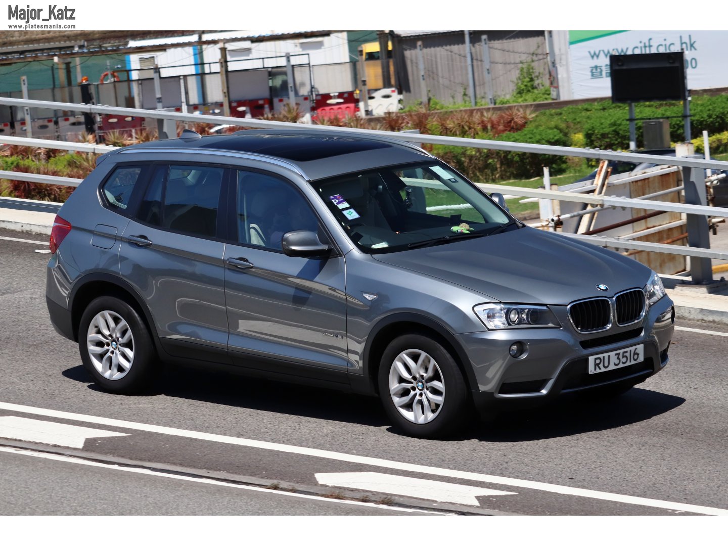 RU 3516, BMW X3 
