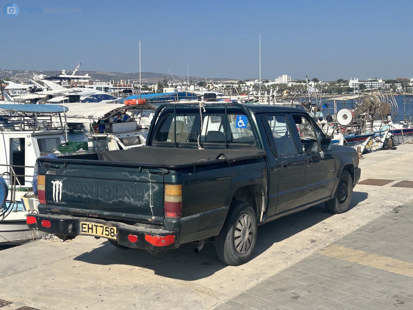 EHT 758, Mitsubishi L200 