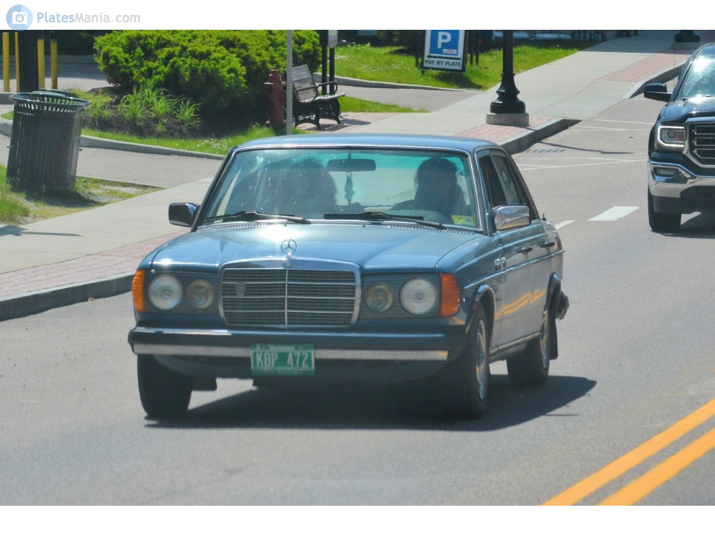 KBP 472, Mercedes-Benz E-Klasse 200–300 Sedan (W123), 1975­–1986