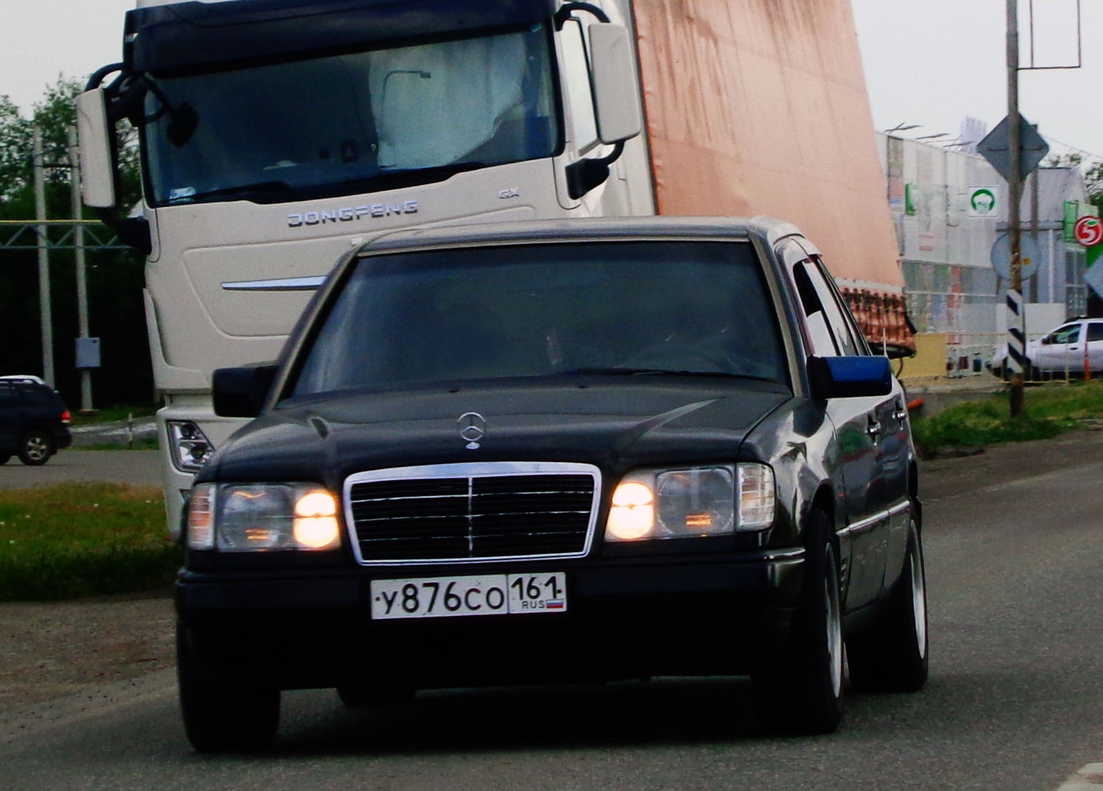 у 876 со 161, Mercedes-Benz E-Klasse 1st gen Sedan (W124), 1984­–1995