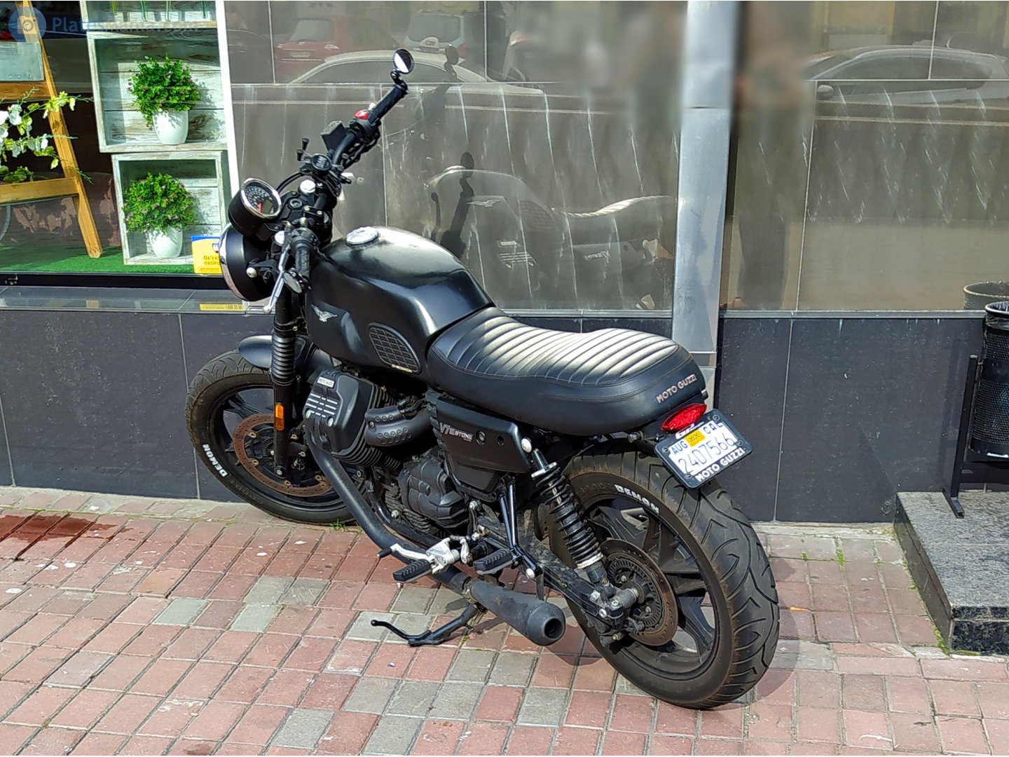 24D7566, Moto Guzzi V7 