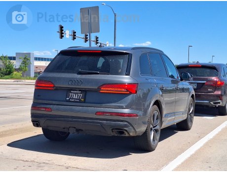 77AA77, Audi Q7