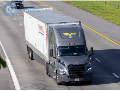3FW303, Freightliner Cascadia