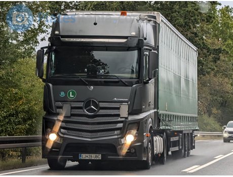 LJ 28-UBC, Mercedes-Benz Actros