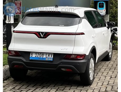 B 1208 LKX, VinFast VF5