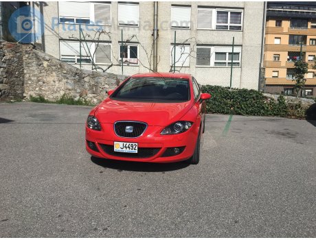 J 4492, SEAT León