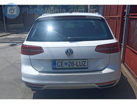 CE 28-LUZ, Volkswagen Passat