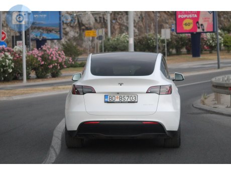 BD BS703, Tesla Model Y