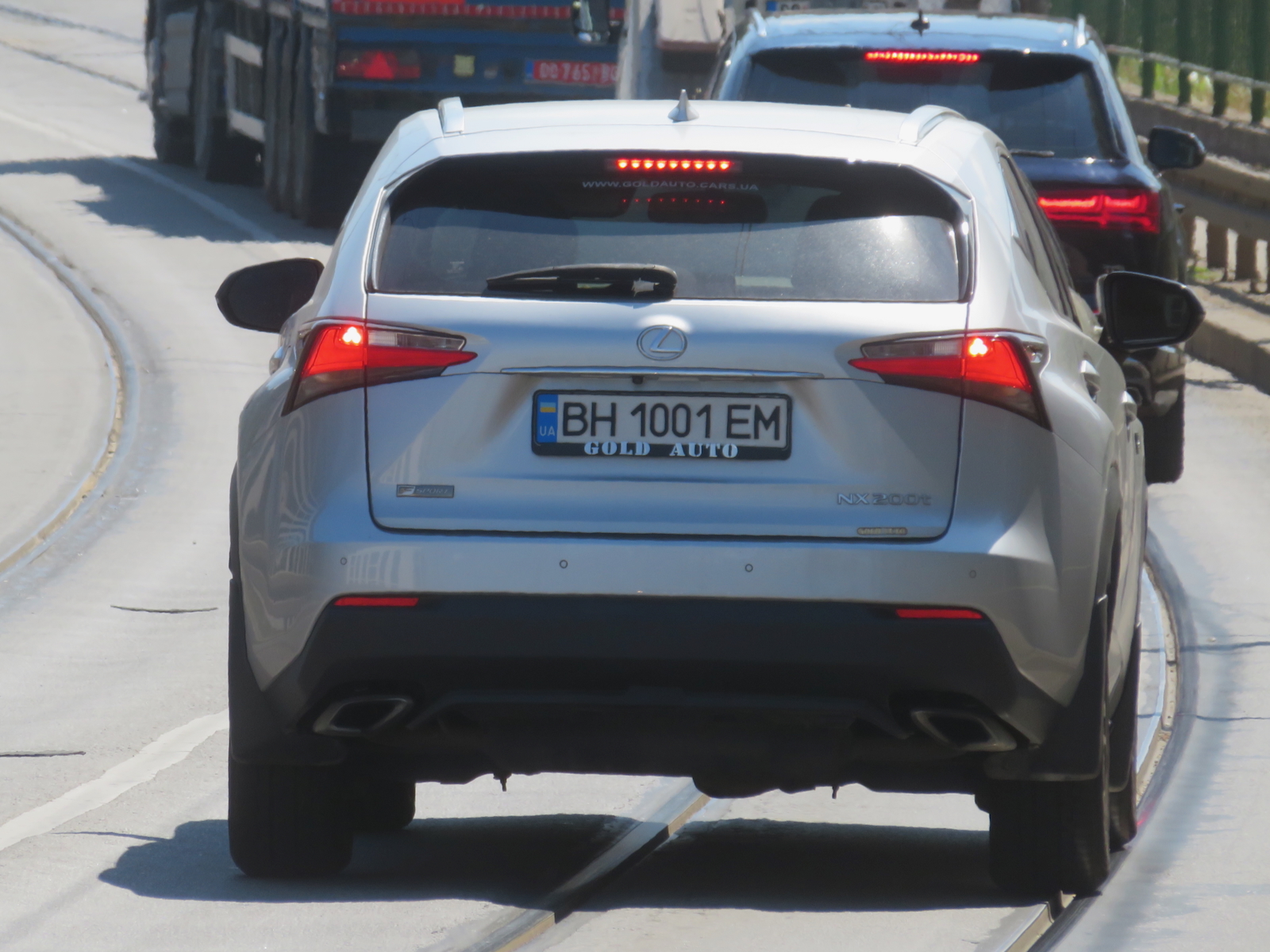 BH 1001 EM, Lexus NX 