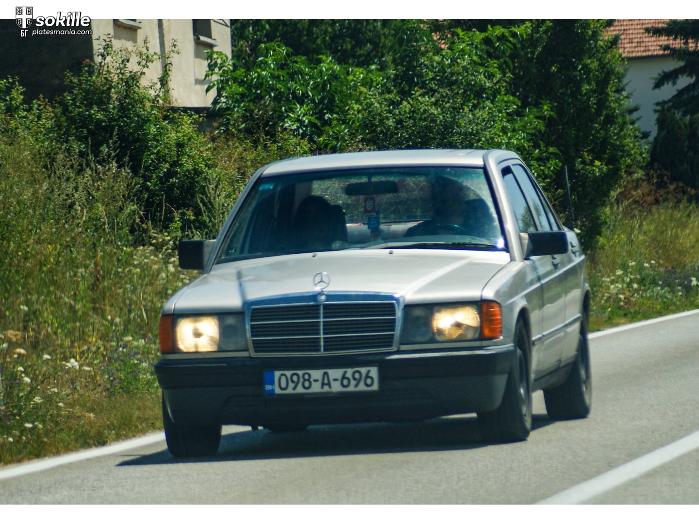 O98-A-696, Mercedes-Benz C-Klasse 190 Sedan (W201), 1982–1993