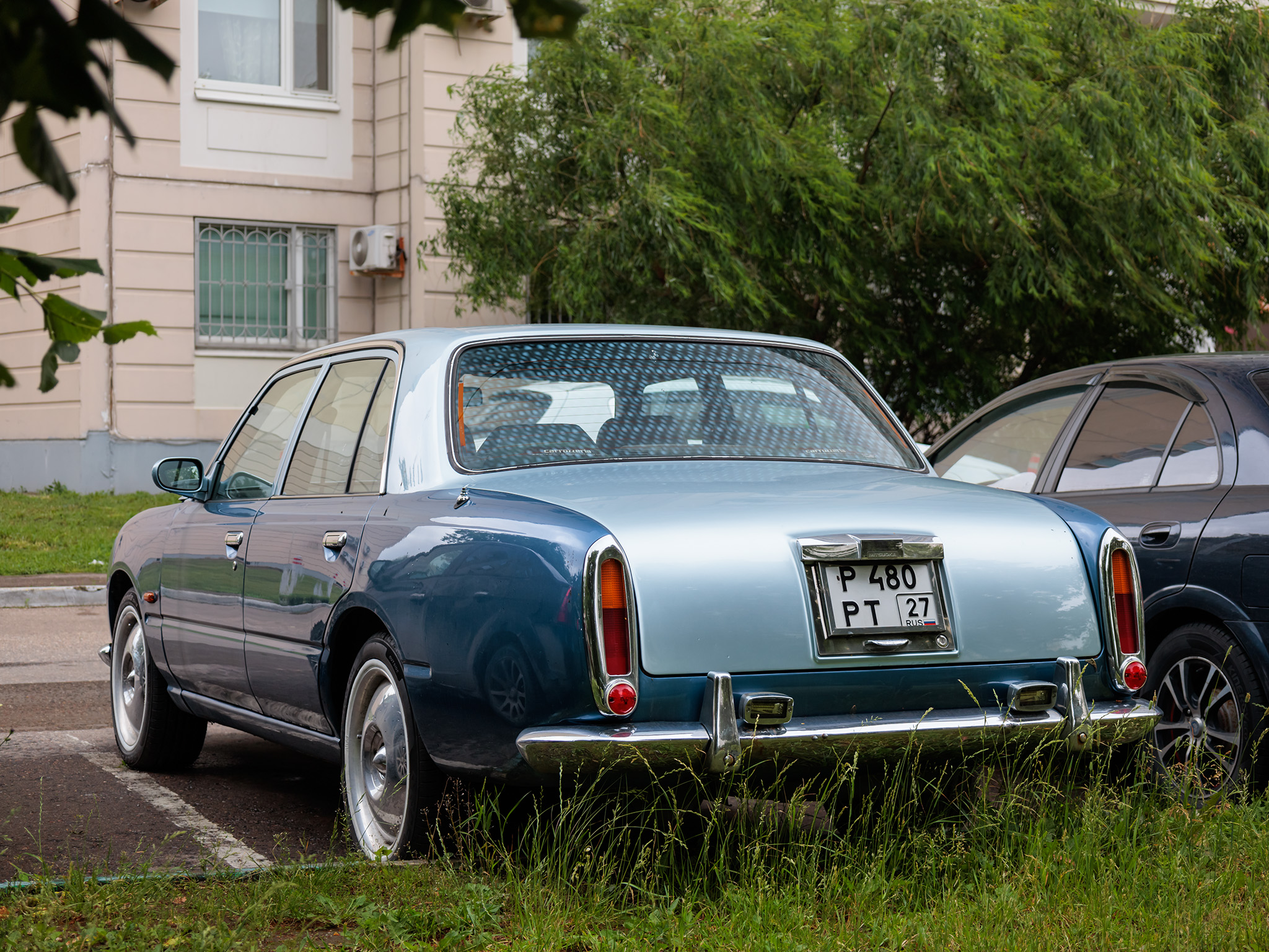 р 480 рт 27, Mitsuoka Galue 1st gen (K30), 1996–2001 (based on Nissan Crew)