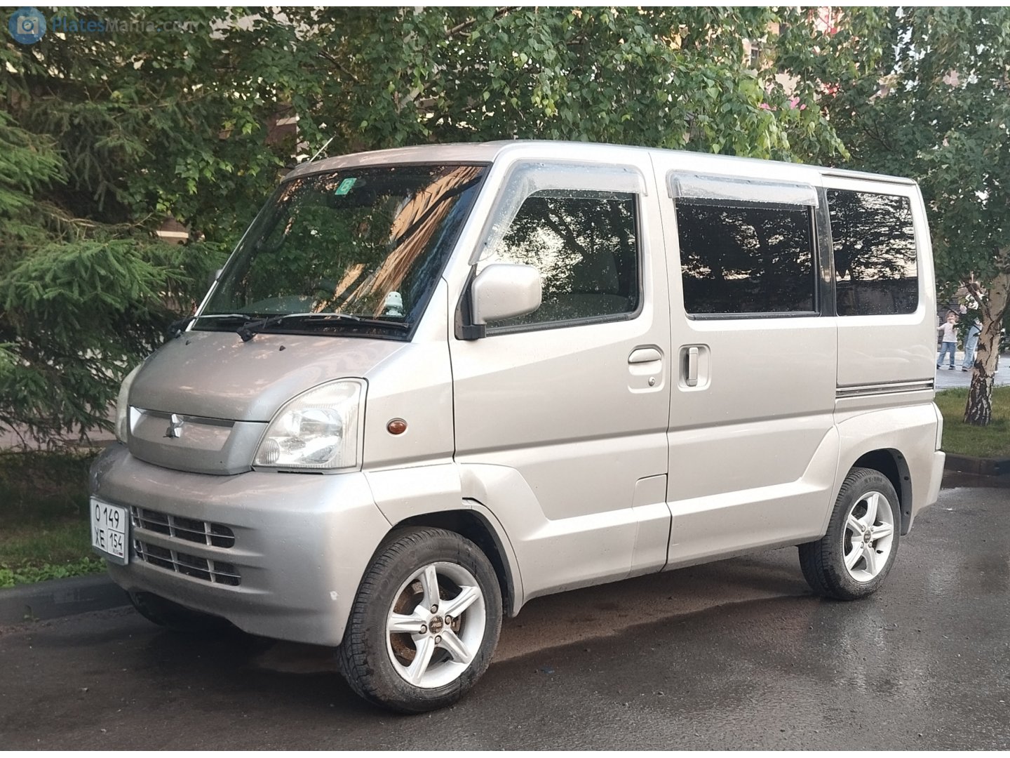 о 149 хе 154, Mitsubishi Town Box 1st gen Wide (U61W–U65W), 1999–2011