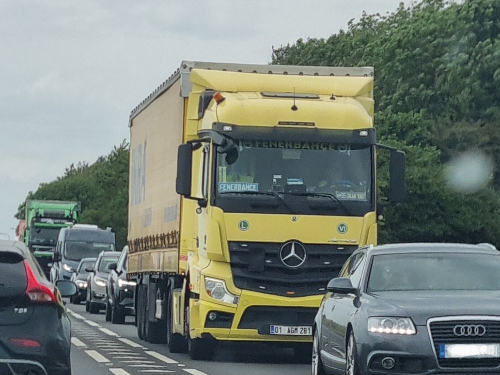 01 AGM 281, Mercedes-Benz Actros 3rd gen (MP4/MP5), 2011–