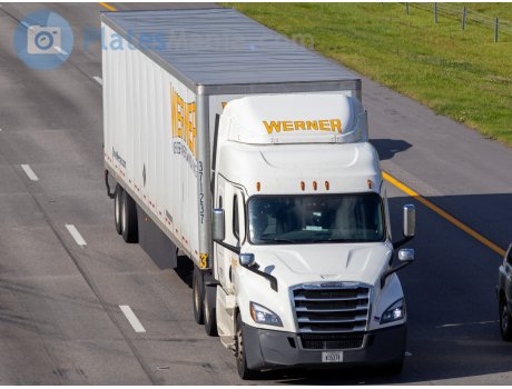 W35374, Freightliner Cascadia
