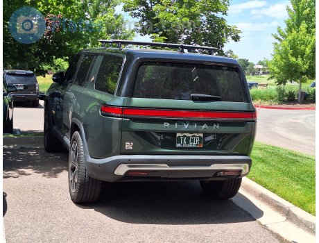 TX CIR, Rivian R1S