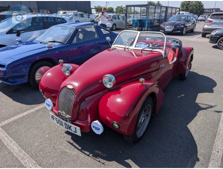 F501 DKJ, Burton 2CV