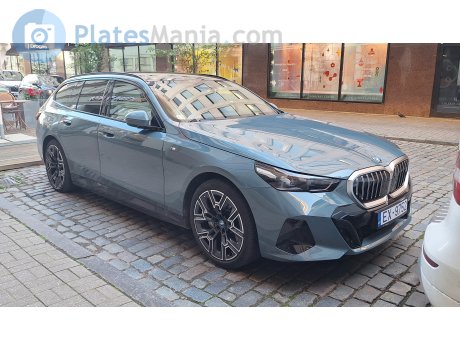EX-9752, BMW i5