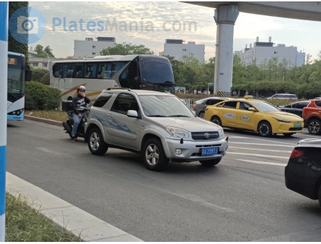苏A·23M7J, Toyota RAV4