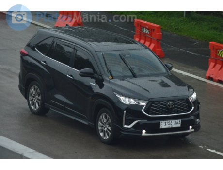 F 1758 MRA, Toyota Innova