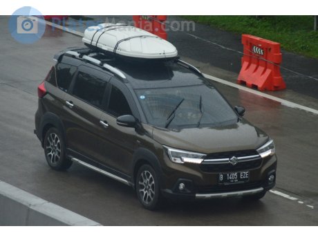 B 1405 EZE, Suzuki XL7