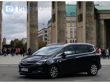 PM YM 448, Opel Zafira