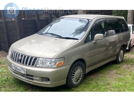 е166ха774, Nissan Bassara