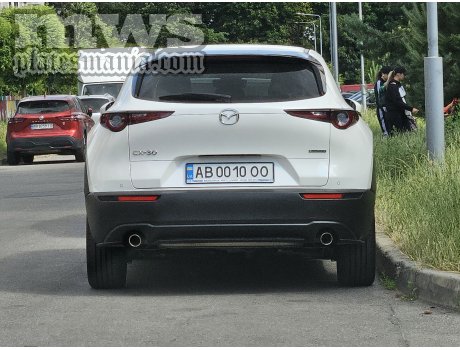 AB 0010 OO, Mazda CX-30