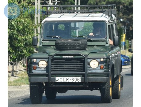 CLK-698, Land Rover Defender