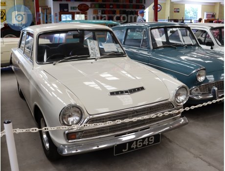 J4649, Ford Cortina