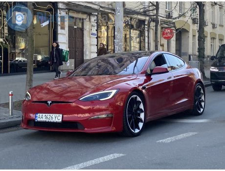 AA 1626 YC, Tesla Model S