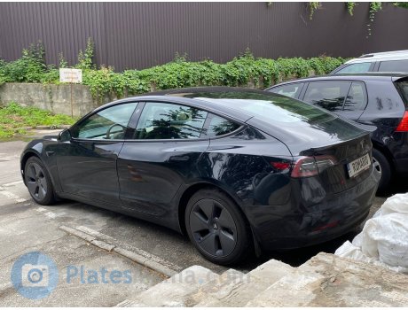 11 ROMARIO, Tesla Model 3