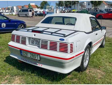 02V 2801, Ford Mustang