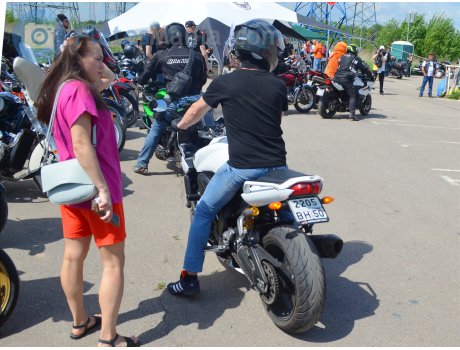 2205 вн 50, Yamaha FZ