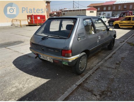 M 0600 OD, Peugeot 205