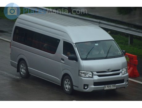 B 7090 SDB, Toyota HiAce