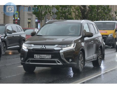 е736оо777, Mitsubishi Outlander