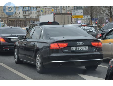 е189оо777, Audi A8