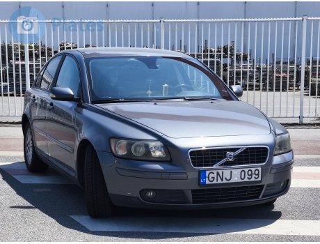 GNJ 099, Volvo S40