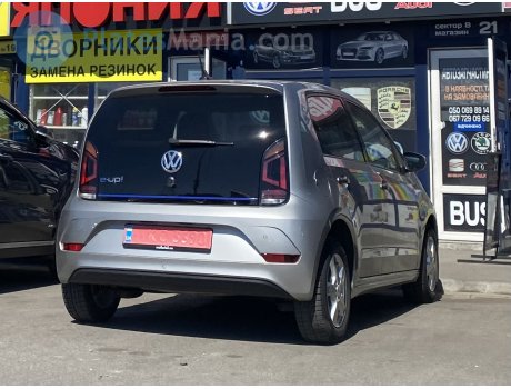 11 KC 3690, Volkswagen up!