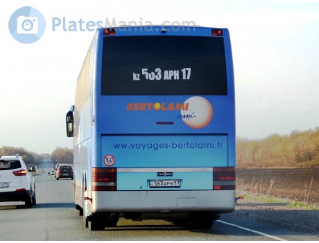 563 APH 17, Van Hool