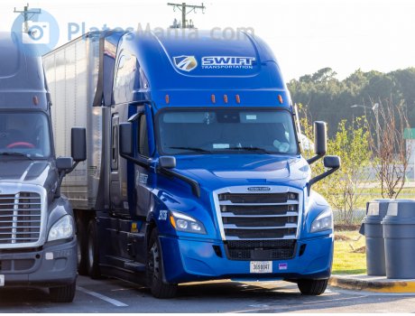 3698047, Freightliner Cascadia