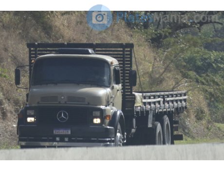 BWG4B28, Mercedes-Benz L/LA-Series Trucks