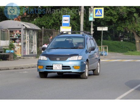 с606ок125, Toyota Corolla Spacio