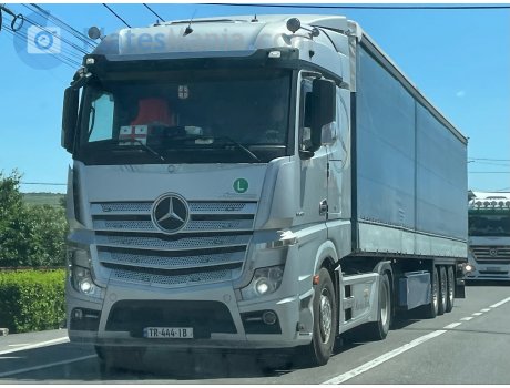 TR-444-IB, Mercedes-Benz Actros