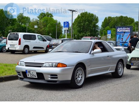 ME R 3294 (04/11), Nissan Skyline