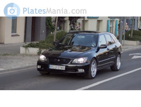 RLU 31WN, Lexus IS
