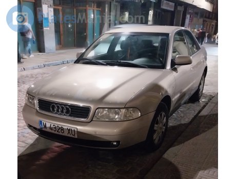 M 4328 XU, Audi A4