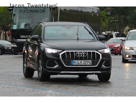 M LX 3274, Audi Q3